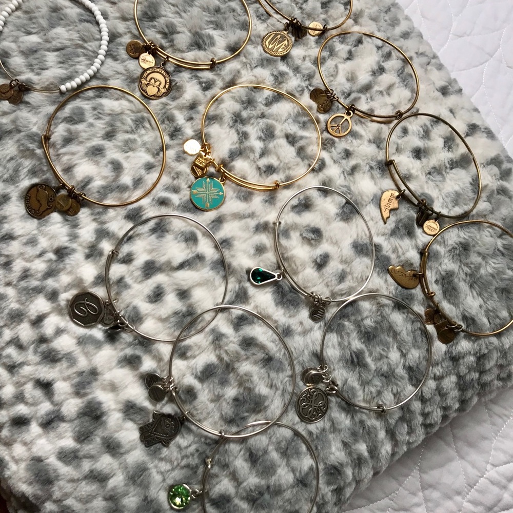 ALEX AND ANI BANGLES 💓